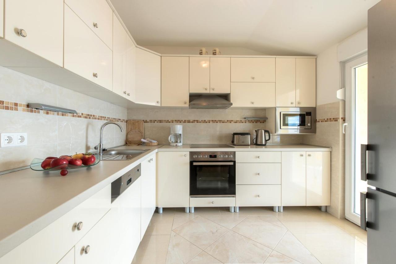Apartments With A Parking Space Dramalj, Crikvenica - 5592 エクステリア 写真